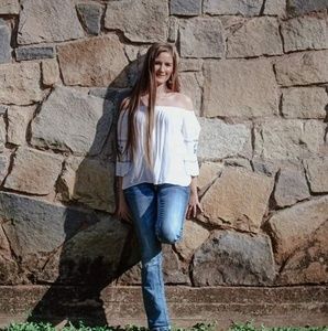 Meet your Posher, Ciara